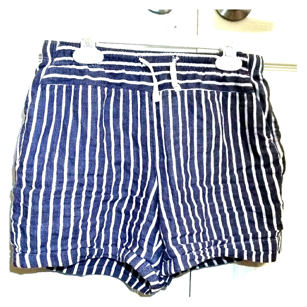 Girls striped shorts
